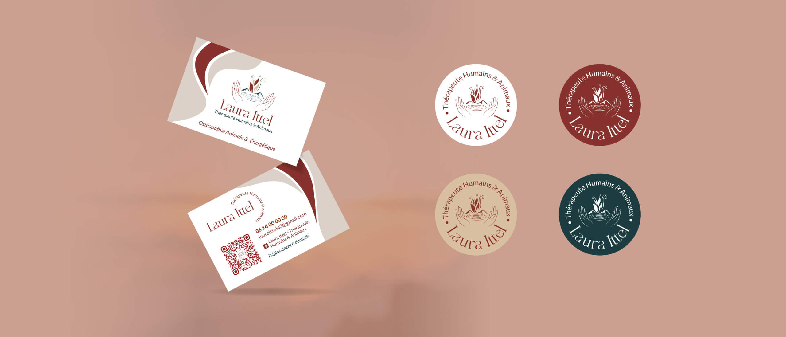 Cartes de visite et logo submak décliné sur fond blanc, beige, rouge et vert